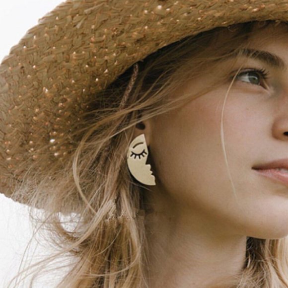 Lagom Studio Jewelry - 💕LAST ONE Boutique Moon Lovers Earrings